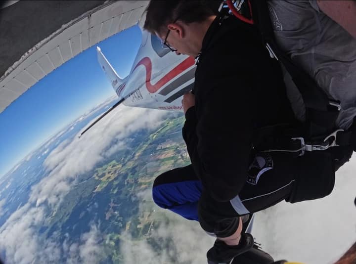 André Langlais lâche son fou en pleine descente et là, ça pompe l'adrénaline