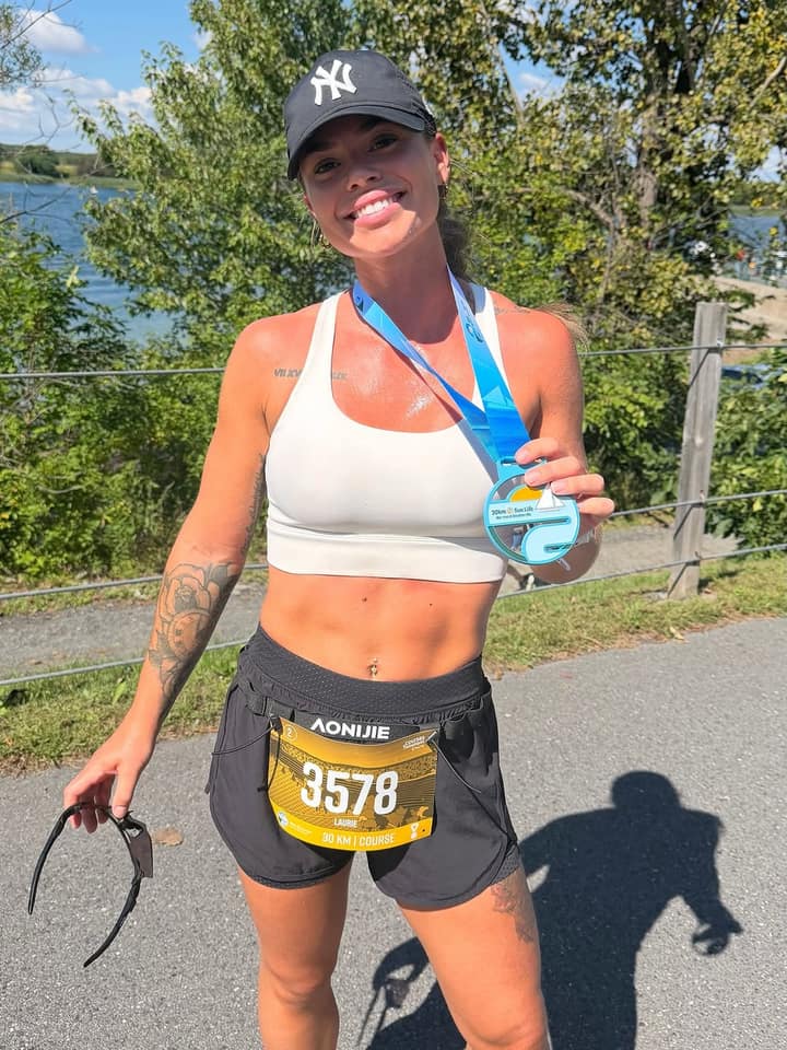 Laurie Doucet boucle 30 km sous les 3 heures et déteste encore courir